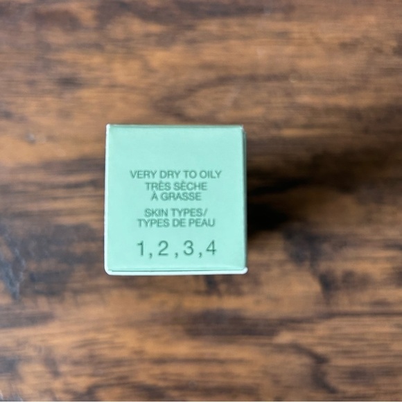 Clinique, Take the Day Off, Facial Cleansing Mousse - Picture 3 of 7